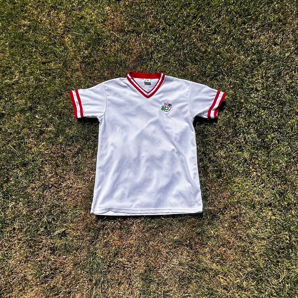 White majestic sports jersey hardly worn great condition L